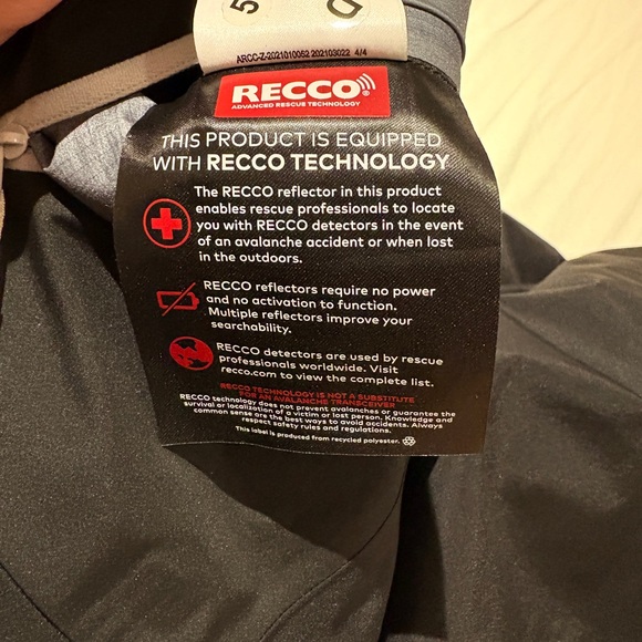 Arc'teryx Black Ski Jacket with Gray Accents - Picture 15 of 15